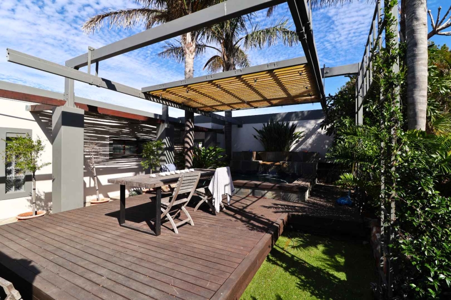 4 Bedroom Property for Sale in Sandbaai Western Cape